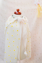 Load image into Gallery viewer, Twirling Daisy Cloak