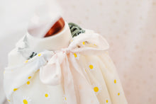 Load image into Gallery viewer, Twirling Daisy Cloak